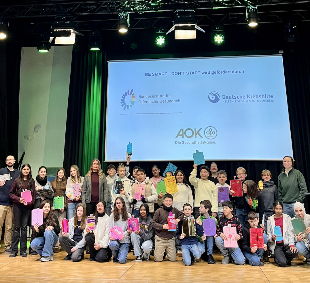 Kreativwettbewerb „Be smart – don`t start“: unsere Schule gewinnt!